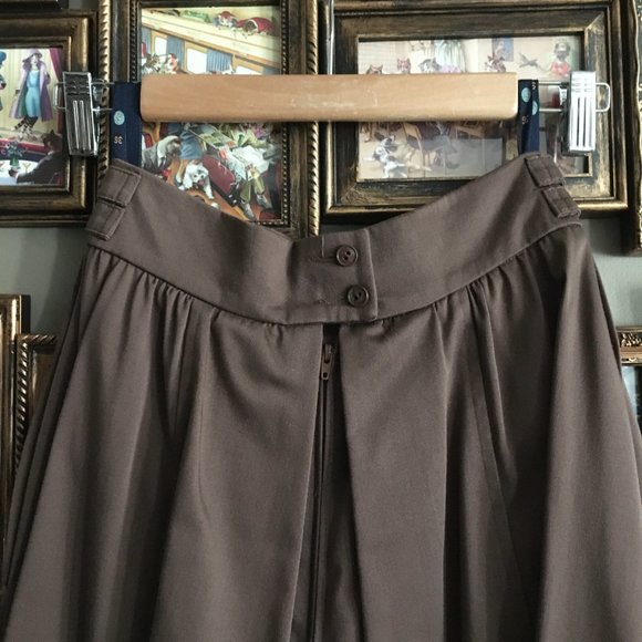 Vintage Brown Box Pleated Maxi Skirt - Picture 6 of 16